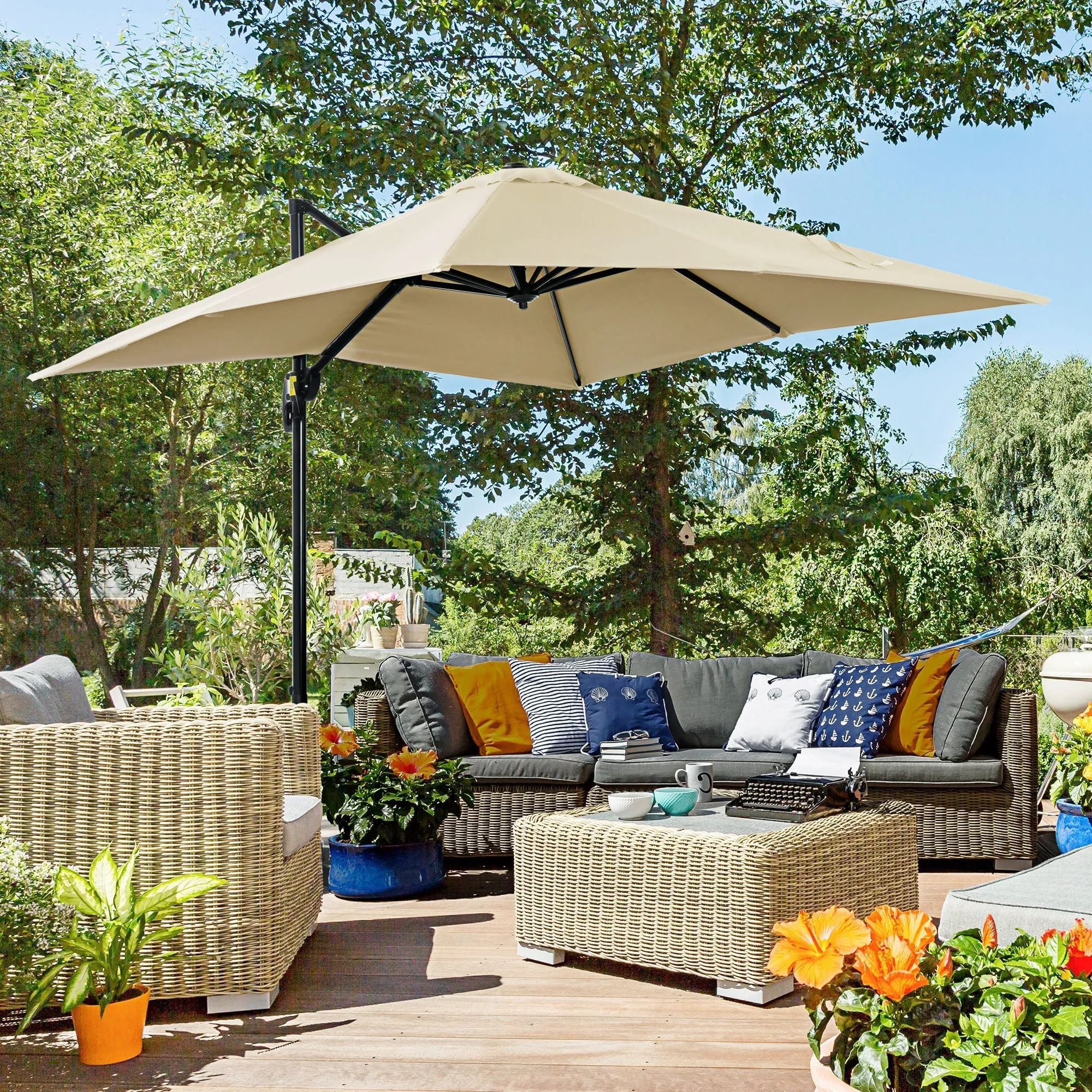 2.5x2.5m Cream Garden Umbrella with 5-Level Adjustable Angle and 360° - Image 2