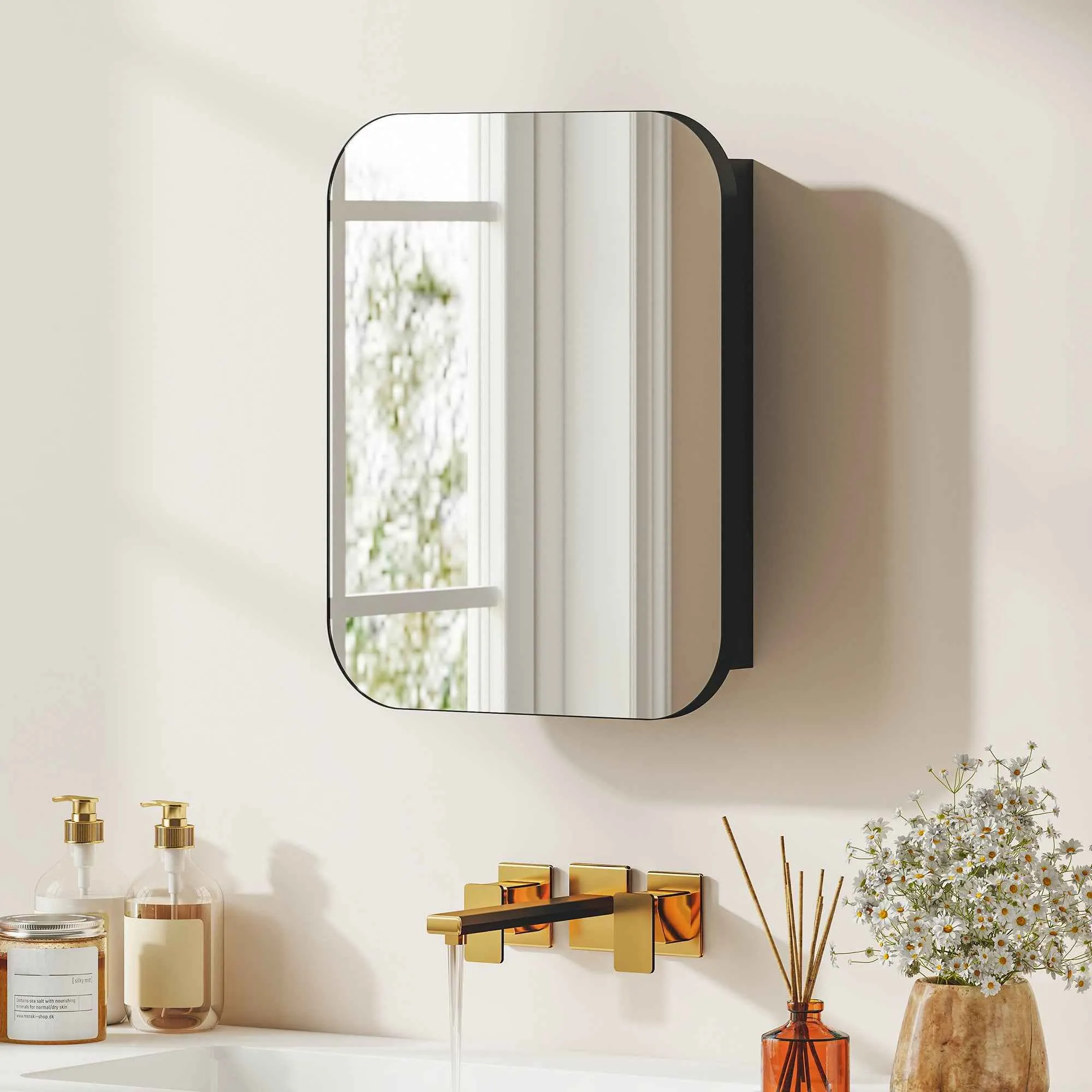 HOMCOM Mirrored Cabinet with 2 Adjustable Shelves, Wood and Glass, 40.2 x 10.2 x 50.9 cm, Black - Image 2